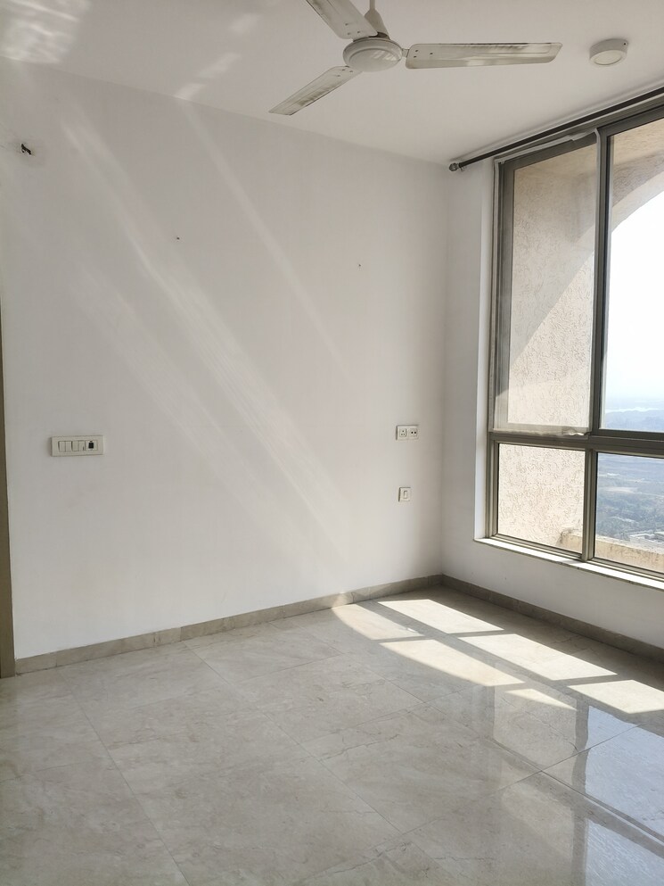 Room, hiranandani-lavinia 1 Bedroom 550 Sq.Ft. Apartment In Ghodbunder Road Thane 8113184