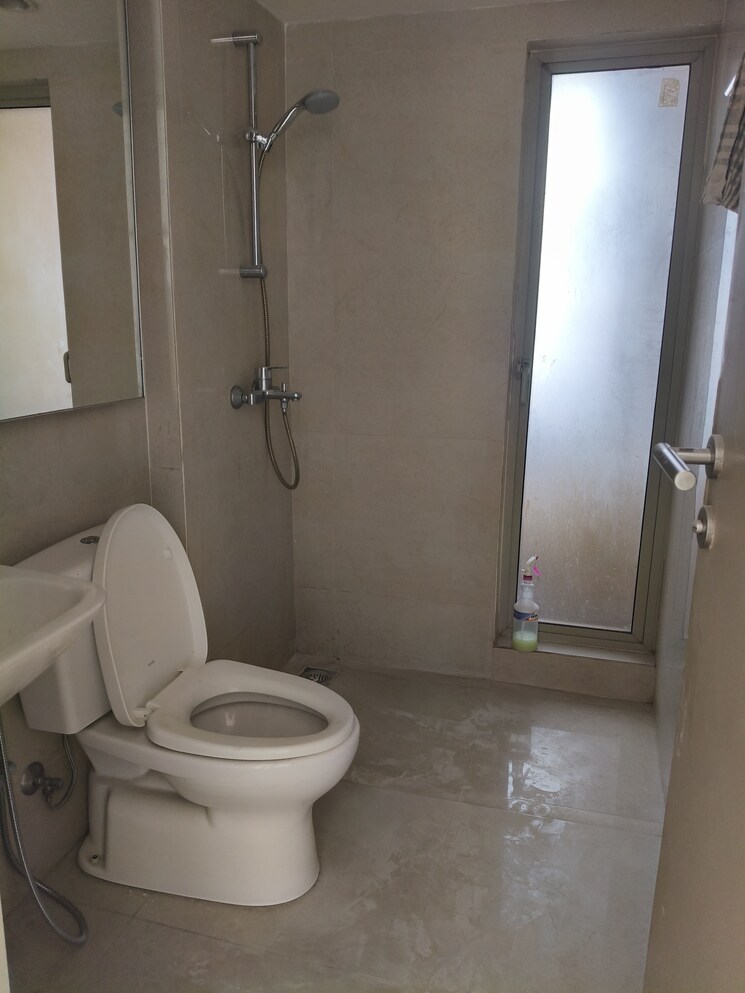 Bathroom, hiranandani-lavinia 1 Bedroom 550 Sq.Ft. Apartment In Ghodbunder Road Thane 8113184