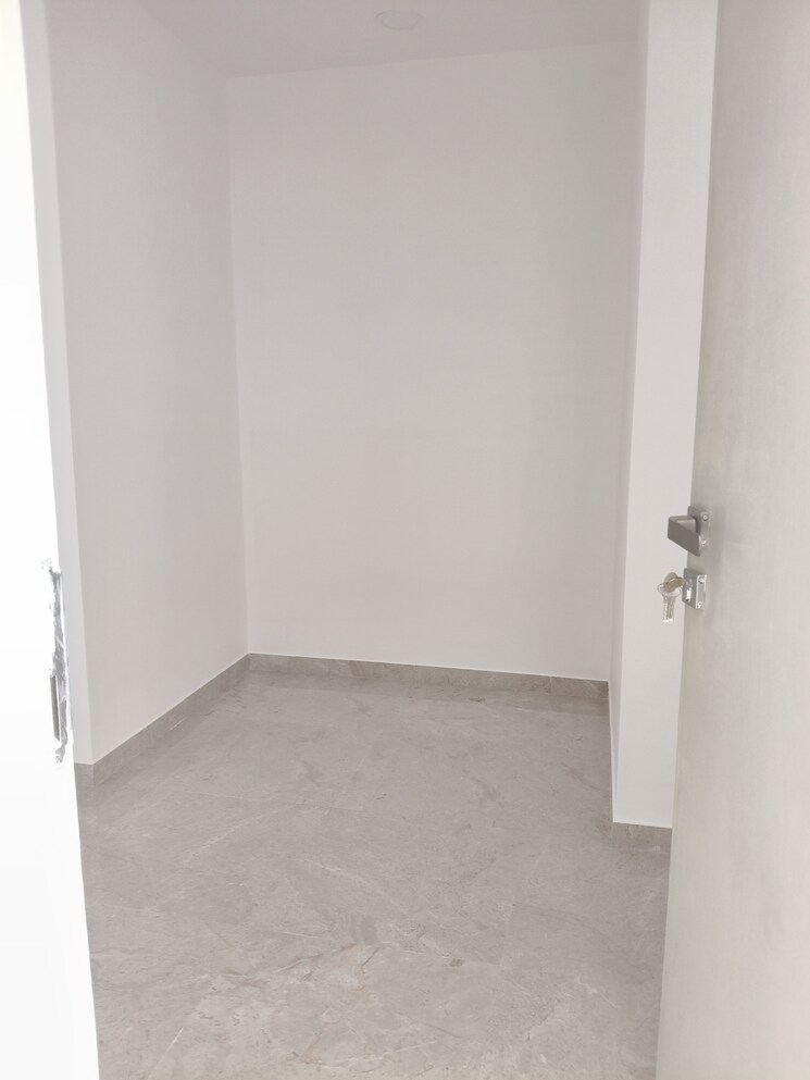 Room, hiranandani-lavinia 1 Bedroom 550 Sq.Ft. Apartment In Ghodbunder Road Thane 8113184