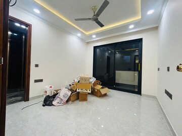 Living Room in 3 BHK Builder Floor at Sector 23 – for Rent