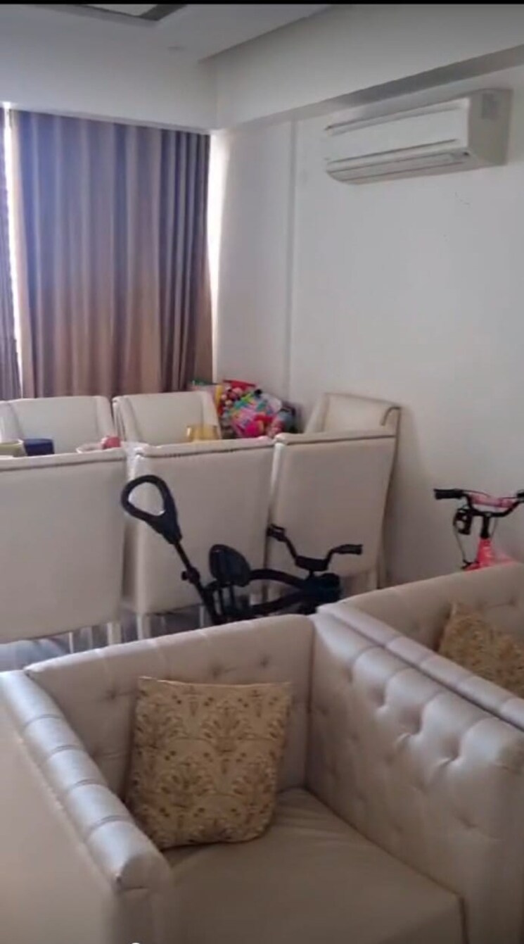 Living Room, dlf-the-ultima 4 Bedroom 2824 Sq.Ft. Apartment In Sector 81 Gurgaon 8113249