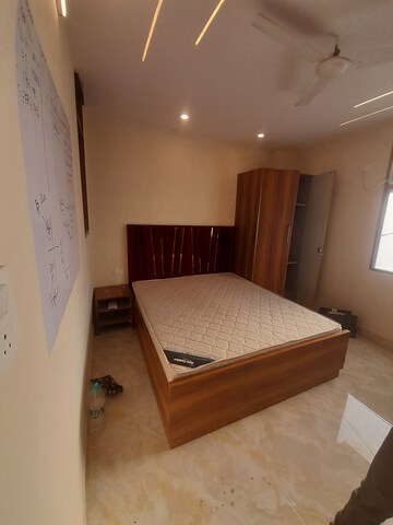 Furnished Amenities in 1 BHK Builder Floor at DLF City Phase III, Sector 24 – for Rent