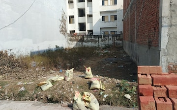 Plot For Sale in Sector 82