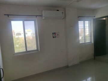 Room in 2 BHK Apartment at Hill View Banjara Hills, Banjara Hills – for Rent