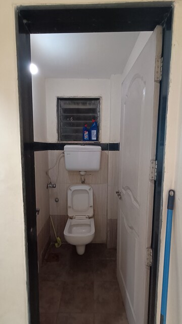 Bathroom in 1 BHK Apartment at Sapphire Lakeside, Powai – for Rent
