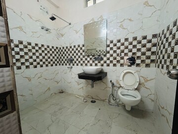 Team Area in 3 BHK Builder Floor at Palam Vihar – for Rent