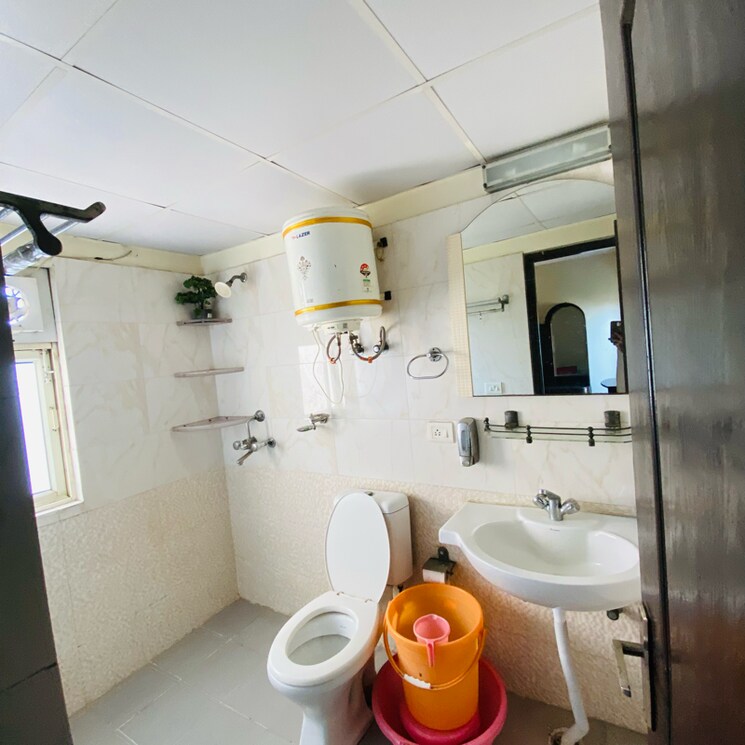 Bathroom, aims-golf-city 3 Bedroom 1400 Sq.Ft. Apartment In Noida Central Noida 8113462