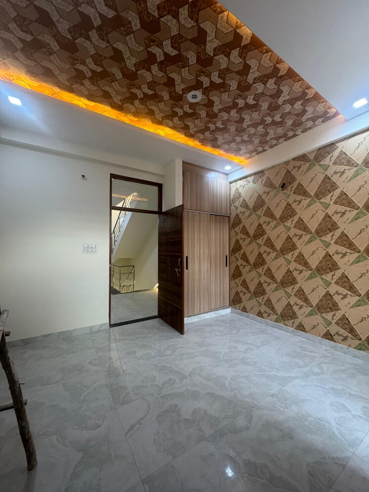 Room, kalwar road 3 Bedroom 108 Sq.Yd. Villa In Kalwar Road Jaipur 8113524