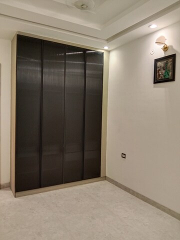 Room in 4 BHK Builder Floor at Shivkripa Orchid Gyan Khand, Gyan Khand I – for Sale