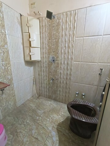 Bathroom in 1 BHK Apartment at Dombivli West – for Rent