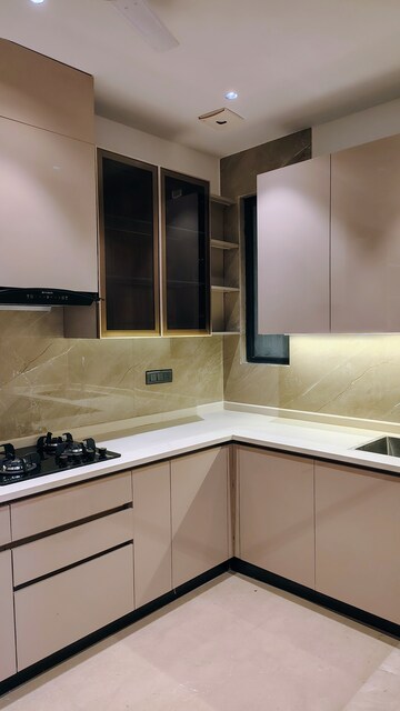 Kitchen in 3 BHK Builder Floor at DLF Atria, Dlf Phase ii – for Rent