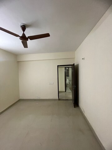 Room in 4 BHK Builder Floor at Ardee City, Sector 52 – for Rent