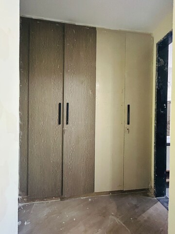 Building Lobby in 3 BHK Builder Floor at Sector 23 – for Rent