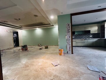Parking in 3 BHK Builder Floor at Sector 23 – for Rent