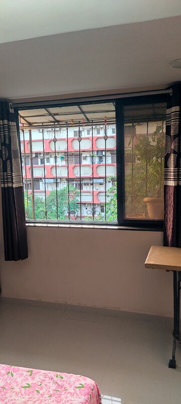 Room in 1 BHK Apartment at Timber Green Homes, Dahisar East – for Sale