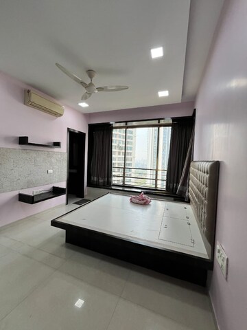 Bedroom in 2.5 BHK Apartment at Oberoi Realty Woods, Goregaon East – for Rent