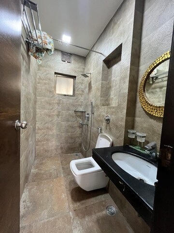 Bathroom in 2.5 BHK Apartment at Oberoi Realty Woods, Goregaon East – for Rent