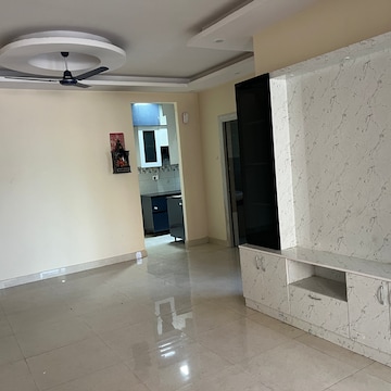 Room in 2 BHK Apartment at Signature Orchard Avenue 2, Hayatpur – for Rent