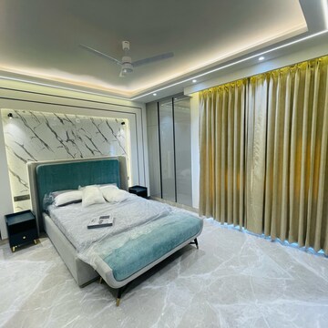 Bedroom in 4 BHK Builder Floor at Auram Floor, South City 2 – for Sale