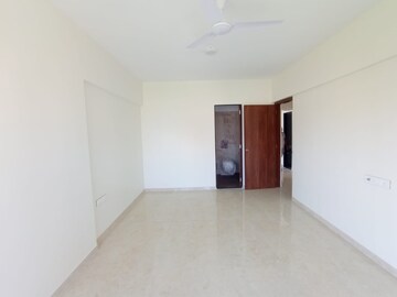 Living Room in 2 BHK Apartment at Sabari Park, Chembur – for Rent