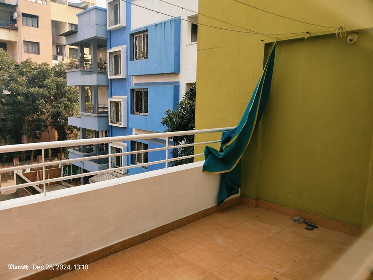 Balcony, varanasi-society 1 Bedroom 605 Sq.Ft. Apartment In Warje Pune 8113897