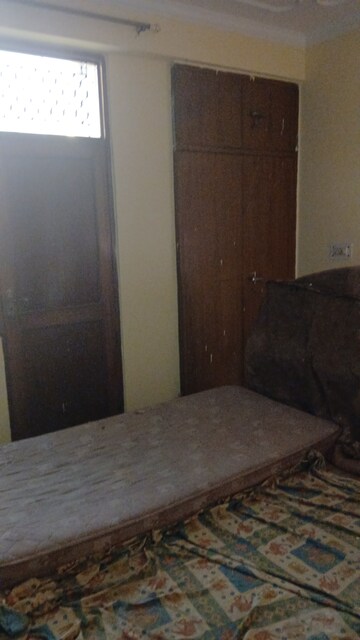 Furnished Amenities in 3 BHK Apartment at Mea Apartments, Sector 62 – for Rent