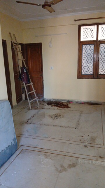 Bedroom in 3 BHK Apartment at Mea Apartments, Sector 62 – for Rent