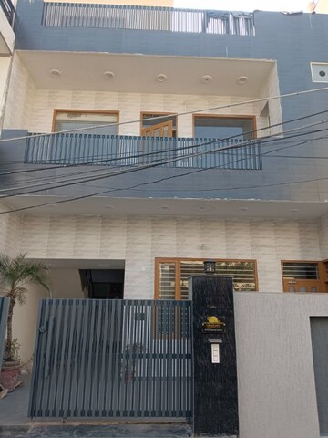 3 BHK Builder Floor For Rent in Dhakoli Village Zirakpur  8113672