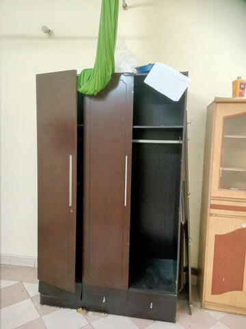 Furnished Amenities in 2 BHK Builder Floor at Laxmi Nagar – for Rent