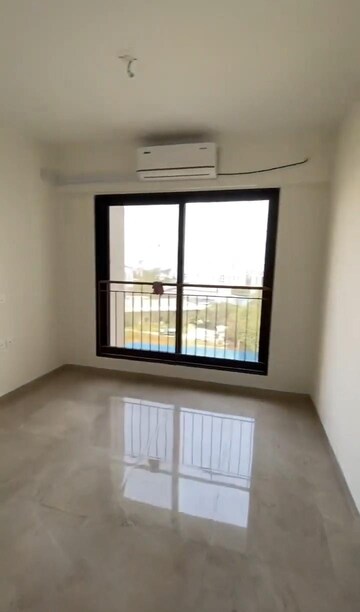 Room in 1 BHK Apartment at DB Orchid Ozone, Dahisar East – for Rent