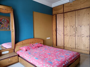 Bedroom in 2 BHK Apartment at Vanamali CHS, Chembur – for Rent