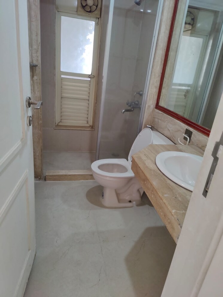 Bathroom, hiranandani-avalon 3 Bedroom 1100 Sq.Ft. Apartment In Powai Mumbai 8113820