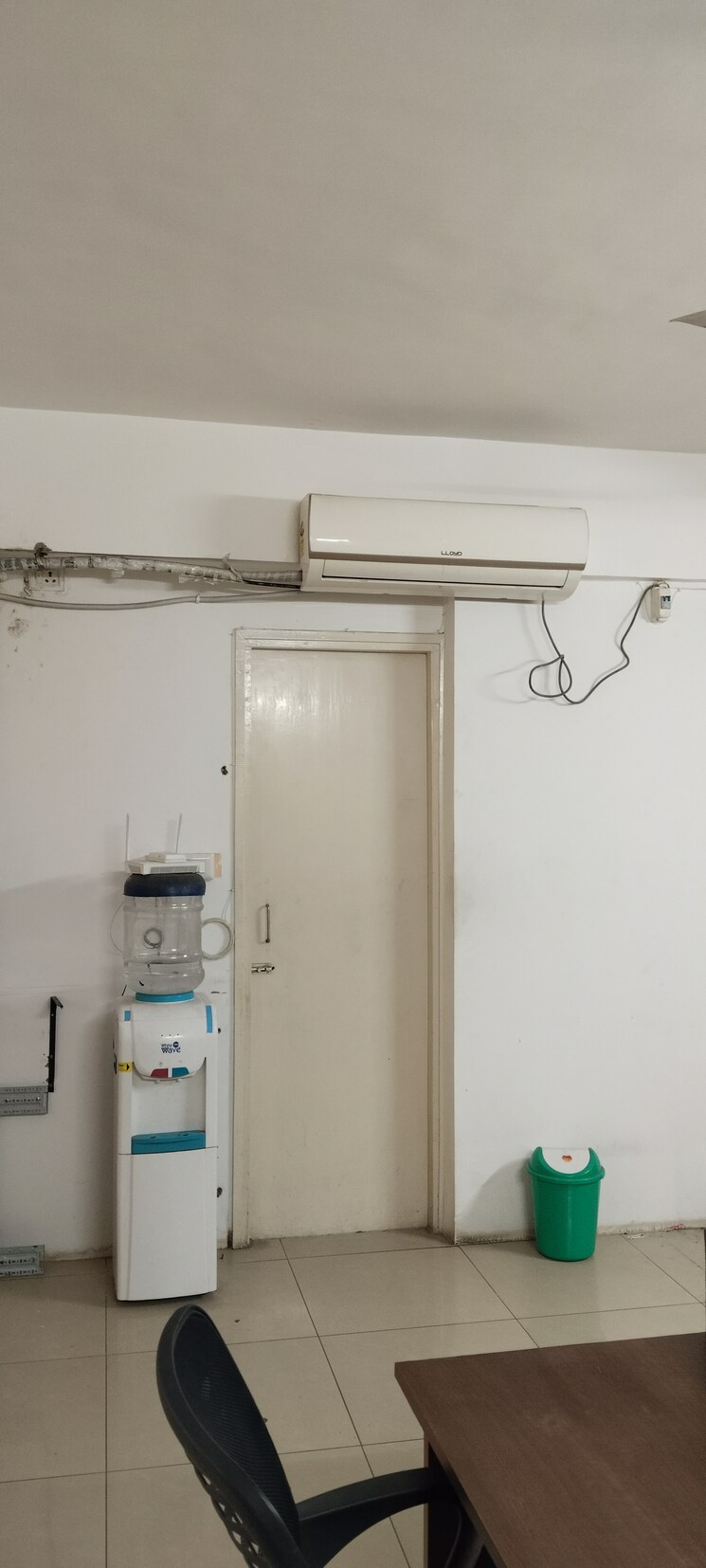 undefined, thaltej Commercial Office Space in IT/SEZ 777 Sq.Ft. In Thaltej Ahmedabad 8113924