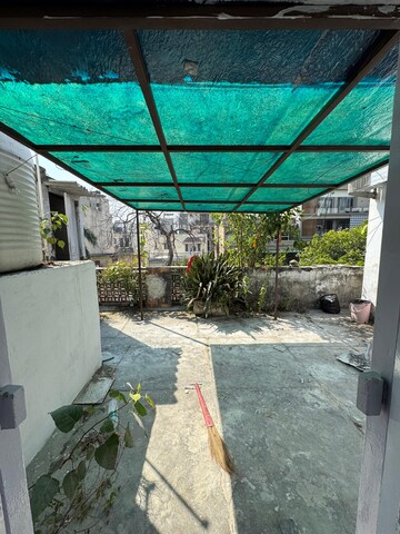 Terrace in 1 BHK Builder Floor at Hauz Khas – for Rent