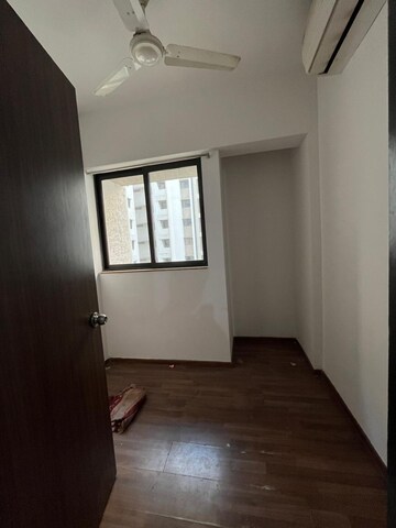 Room in 1.5 BHK Apartment at Lodha Palava Fontana C To H, Dombivli East – for Rent