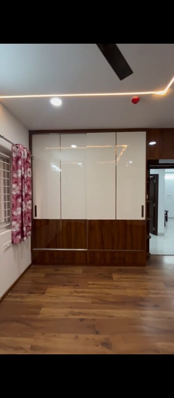 Room in 3 BHK Apartment at Poulomi Avante, Kokapet – for Rent