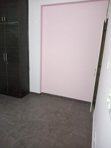 Room in 2 BHK Builder Floor at Laxmi Nagar – for Rent