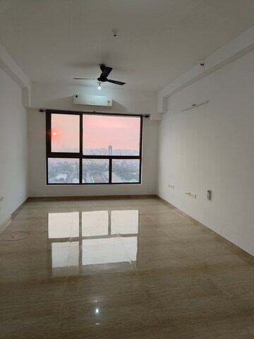 Room in 3 BHK Apartment at Sheth Auris Serenity Tower 3, Malad West – for Sale