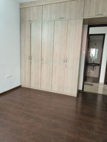 Room in 3 BHK Apartment at Sheth Auris Serenity Tower 3, Malad West – for Sale