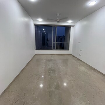 Room in 3 BHK Apartment at Oberoi Sky City, Khande Rao Dongari – for Rent
