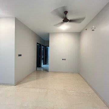 Room in 3 BHK Apartment at Oberoi Sky City, Khande Rao Dongari – for Rent