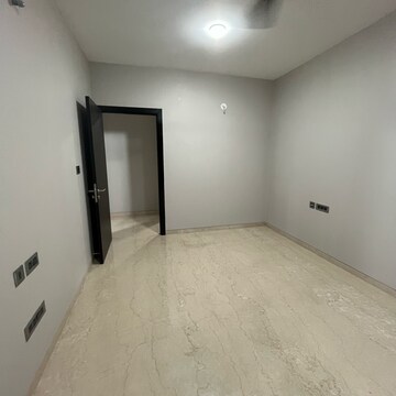 Room in 3 BHK Apartment at Oberoi Sky City, Khande Rao Dongari – for Rent