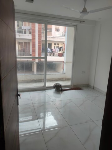 Bathroom in 3 BHK Apartment at MS Enclave Zirakpur, Dhakoli Village – for Rent
