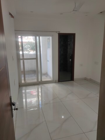 Bathroom in 3 BHK Apartment at MS Enclave Zirakpur, Dhakoli Village – for Rent