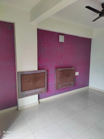 Room in 6+ BHK Apartment at Banaswadi – for Sale