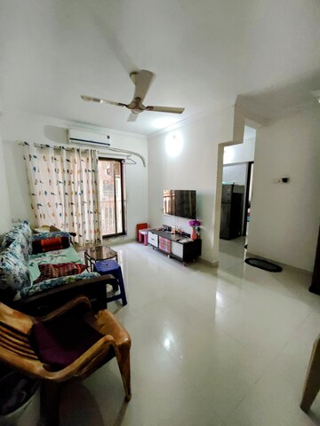 1 BHK Apartment For Rent in Venkatesh Jyoti Breeze Mira Road Thane  8114208