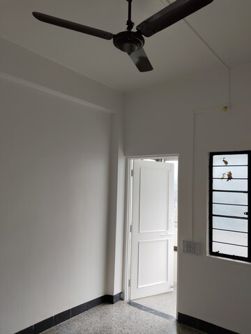 Room in 2 BHK Apartment at Kalkaji – for Rent