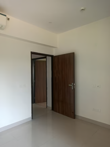 Room in 2 BHK Apartment at Kalkaji – for Rent