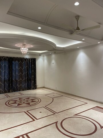 Bedroom in 4 BHK Builder Floor at DLF Queens Court, Greater Kailash ii – for Rent
