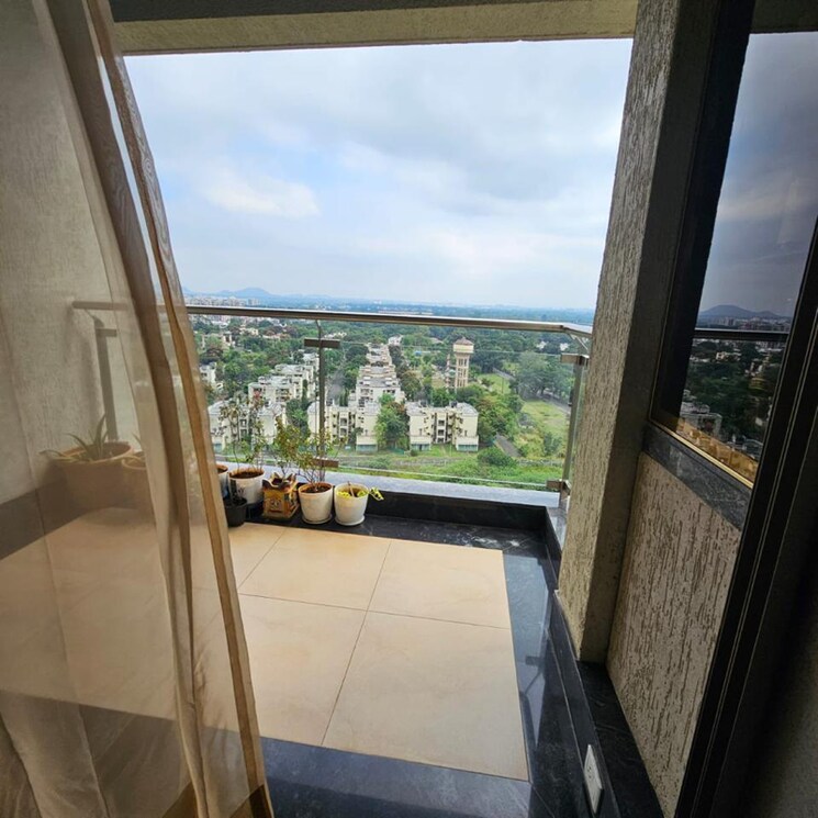 Balcony, avinash-bhosale-castle-royale-grande 3.5 Bedroom 2750 Sq.Ft. Apartment In Ganeshkhind Pune 8114401